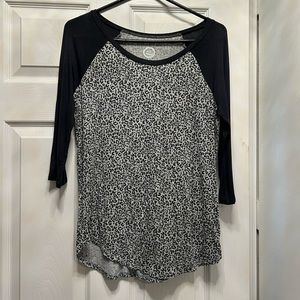 Maurices raglan with cheetah print. Size small, fits like a medium.